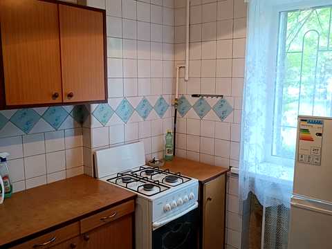 квартира по адресу Строителей ул., 12