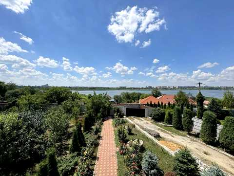 будинок за адресою Привільна вул.