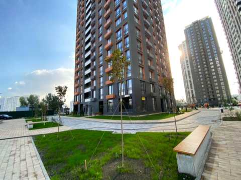 квартира за адресою Дніпровська набережна вул., 18