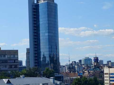 квартира за адресою Леоніда Первомайського вул., 5-А