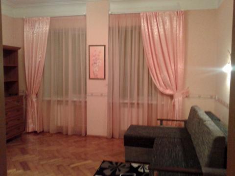 квартира за адресою Рея Бредбері вул., 12/12