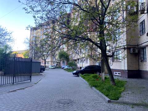 квартира за адресою Староярмаркова вул. (Сиволапа), 1