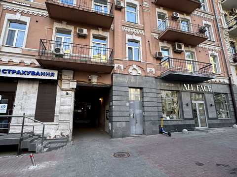 квартира за адресою Шота Руставелі вул., 34