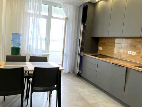 квартира за адресою Драгоманова вул., 10