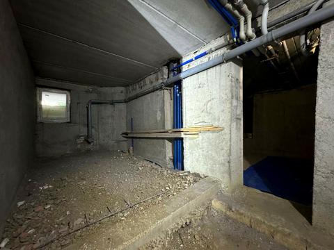 комерційна за адресою Свободи вул., 7б/1