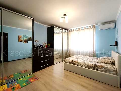 квартира за адресою Середньофонтанська вул., 30а