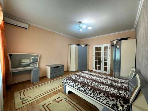 квартира за адресою Якоба фон Петровича вул. (Михайла Ломоносова), 6