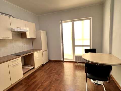 квартира за адресою Ревуцького вул., 43