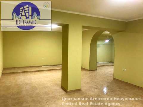 комерційна за адресою Чернівці, Тараса Шевченка вул., 25