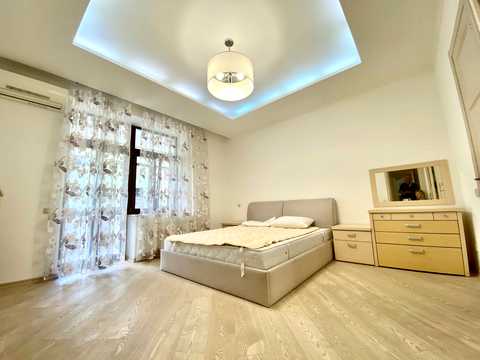 квартира за адресою Богдана Хмельницького вул., 80-82