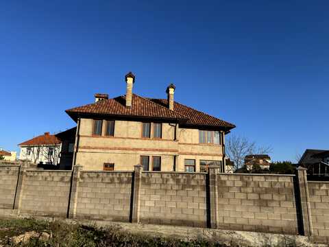 будинок за адресою бризова, 47а