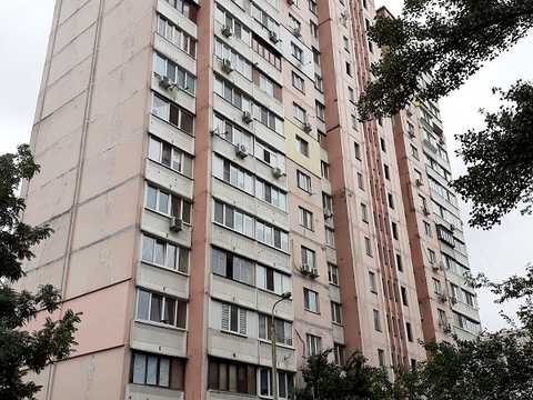 квартира за адресою Автозаводська вул., 43