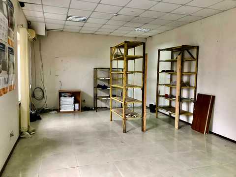 комерційна за адресою Дружби вул., 3