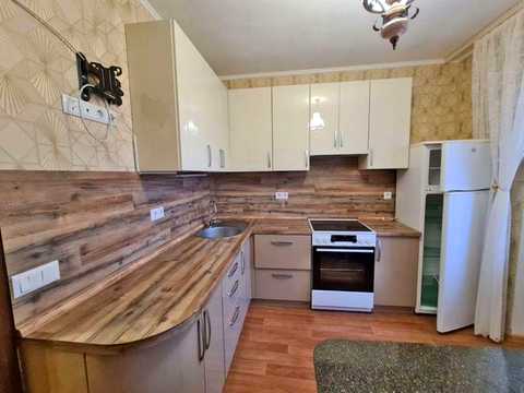 квартира за адресою Софії Русової вул., 5-Б