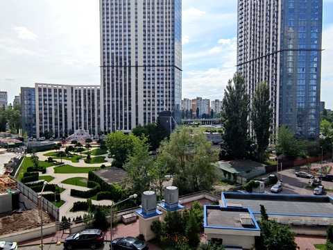 квартира за адресою Академіка Глушкова просп., 9-В