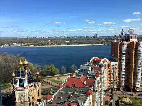 квартира за адресою пр. Володимира Івасюка, 2-Г