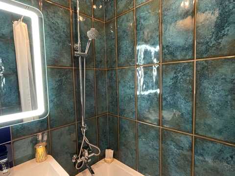 квартира по адресу Строителей ул., 24
