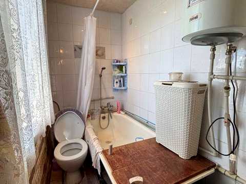 будинок за адресою Полтава, Леоніда Каденюка вул. (Серьогіна), 12
