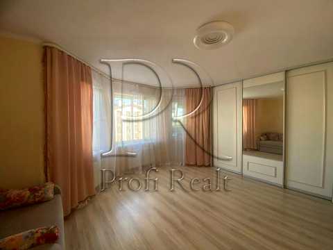 квартира за адресою Теплична вул., 38