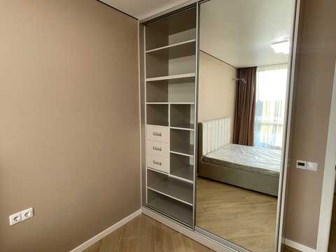 квартира за адресою Дніпровська набережна вул., 15-К