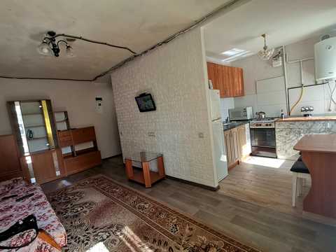 квартира за адресою Космічна вул., 5а