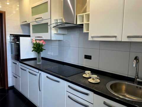 квартира по адресу Сахарова ул., 3
