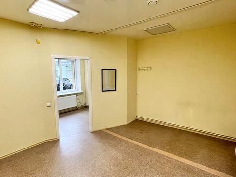 комерційна за адресою Саксаганського вул., 44-В