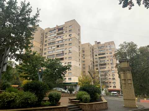 квартира по адресу Академика Янгеля ул., 4