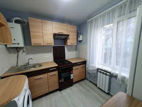 квартира за адресою Небесної Сотні вул. (Івана Стасюка), 10-Б