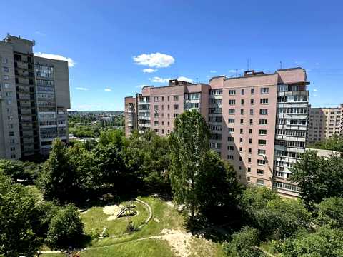 квартира за адресою Андрія Мельника вул., 8