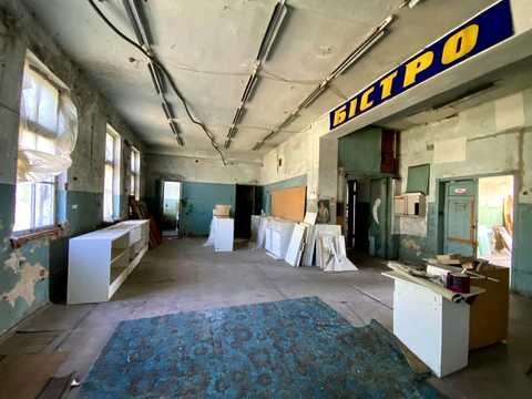 комерційна за адресою Петра Олійника вул. (Валентина Ларіонова), 48