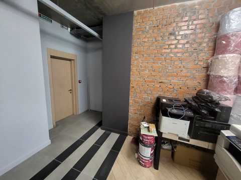 комерційна за адресою Гоголівська вул., 14