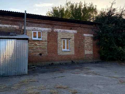 комерційна за адресою Перемоги вул., 393