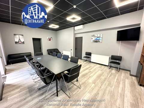 комерційна за адресою Руська, 240