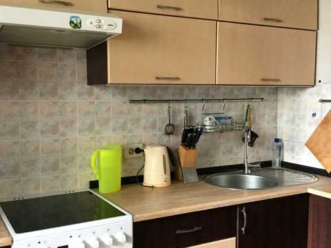 квартира за адресою Ревуцького вул., 42