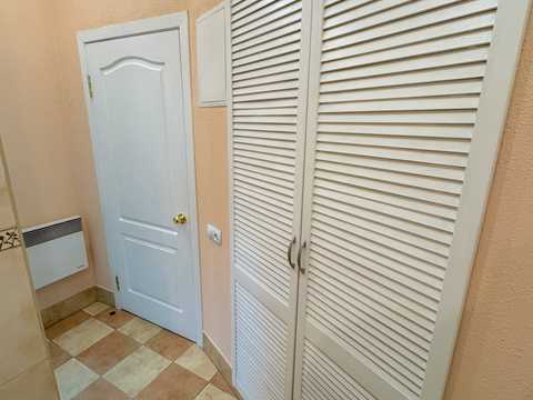 комерційна за адресою Прохоровська вул., 7