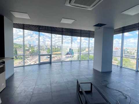 комерційна за адресою Степана Бандери просп. (Московський), 9-б