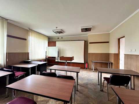 комерційна за адресою Володимира Великого вул. (Артема), 50
