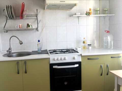 квартира за адресою Зернова вул., 44