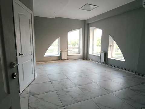 комерційна за адресою Харківська вул., 38