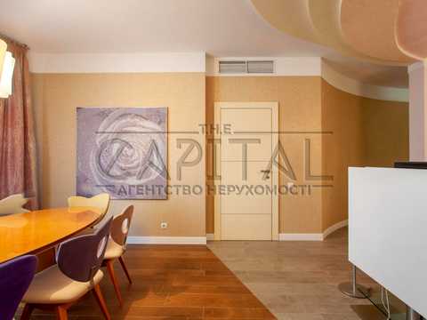 квартира за адресою Шота Руставелі вул., 44