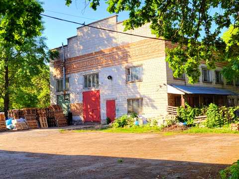 комерційна за адресою Металургів вул., 15