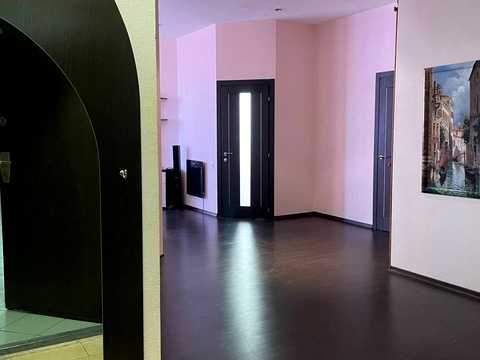 квартира за адресою В'ячеслава Чорновола вул., 2