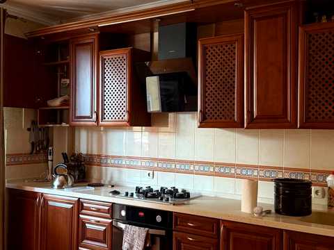 квартира за адресою Одеської громади вул. (Авдєєва-Чорноморського), 2б