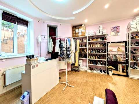 комерційна за адресою Боголюбова вул., 20
