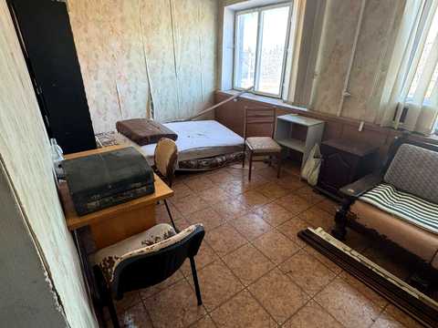 комерційна за адресою смт. Великі Бірки, Шкільна вул., 1
