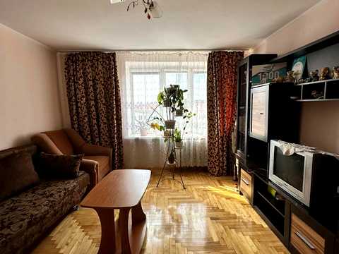квартира за адресою Молодіжна вул., 54