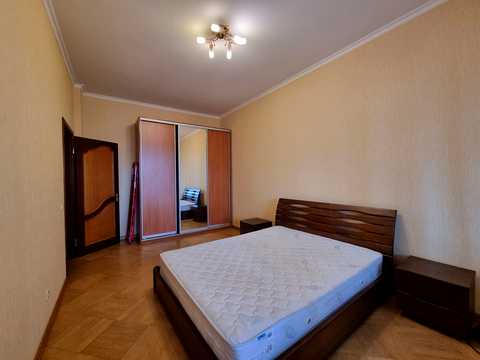 квартира за адресою Срібнокільська вул., 14а