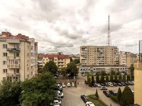 квартира за адресою Євгена Коновальця вул., 37-А
