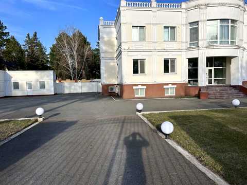 комерційна за адресою Київська вул., 107б